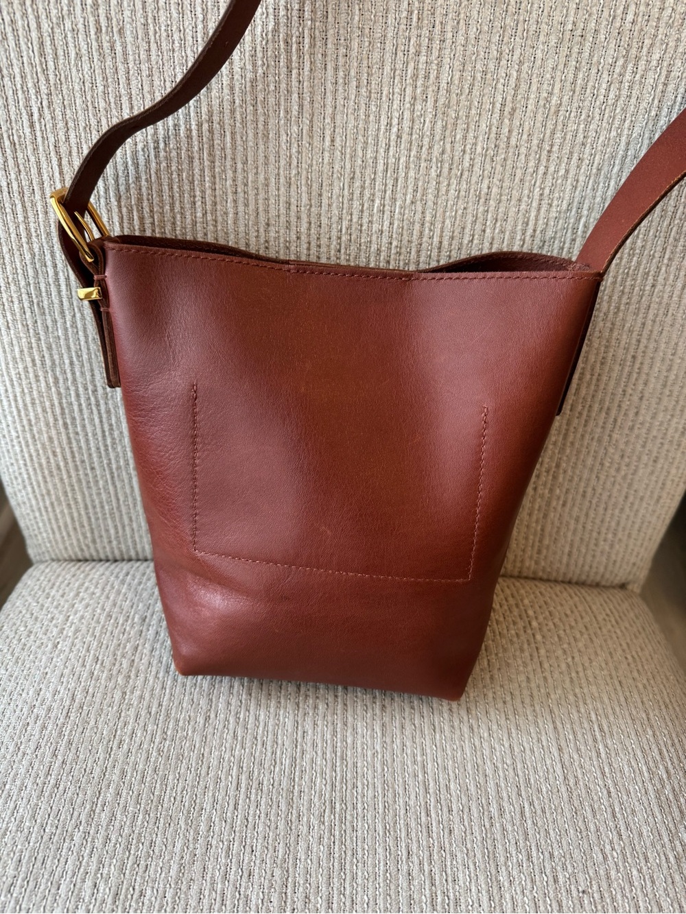 Madewell The Essentail Mini Bucket Tote - Picture 2 of 10